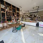 Lazuren Bryag Lux *