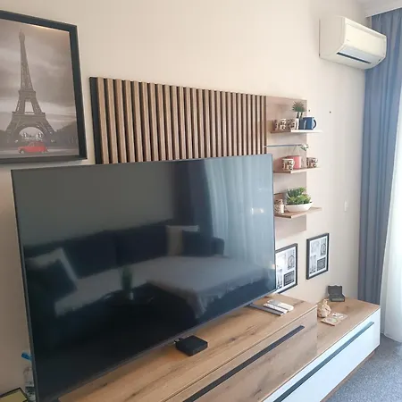 Lazuren Bryag Lux * Burgas