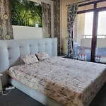 Lazuren Bryag Lux Burgas City
